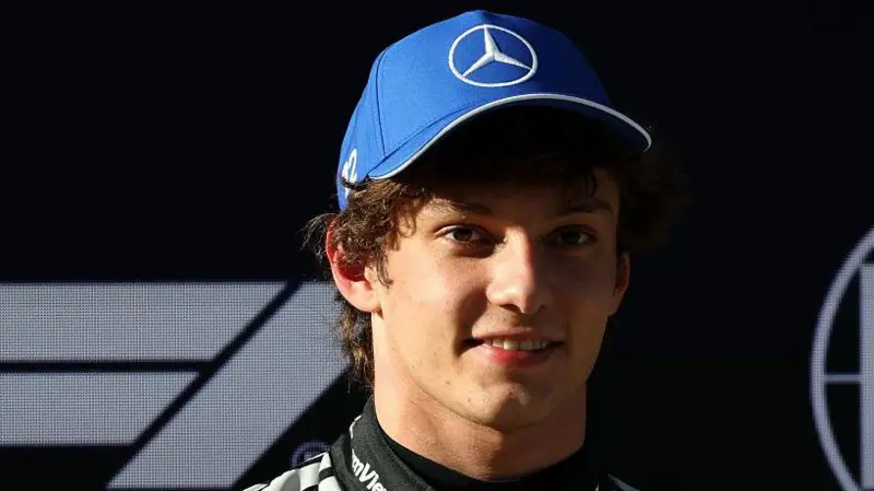 Antonelli becomes the youngest polesitter for a full grand prix in history