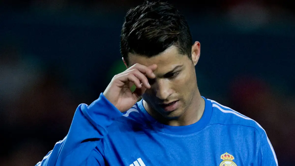 Former Real Madrid defender Manu Hernando has explained how kicking Cristiano Ronaldo in training led to him temporarily being banished from Los Blancos’ first-team fold. 