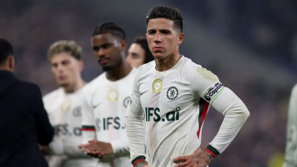 'Totally different manager now' - Frank Lampard would do an 'amazing job' at Chelsea if called back for third coaching spell, claims ex-Premier League rival
