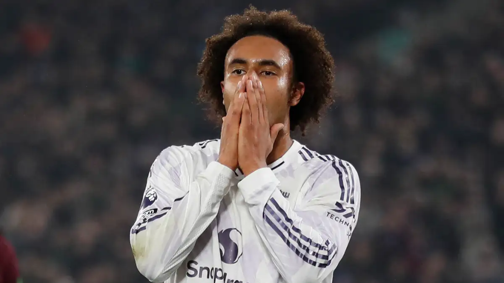 Joshua Zirkzee has opened up on the "incredible" atmosphere at Old Trafford, admitting he still gets goosebumps representing Manchester United.