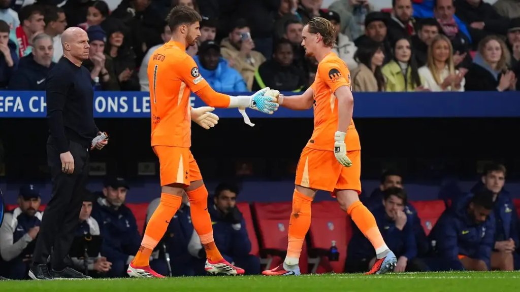 Thibaut Courtois reveals he sent private message to Antonin Kinsky after Tottenham goalkeeper's Champions League horror show

