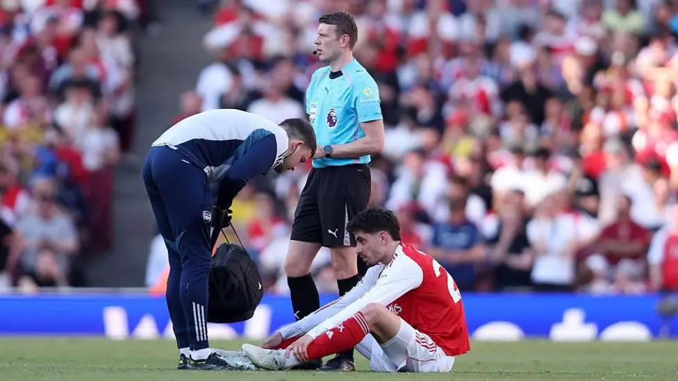 Kai Havertz (centre) and Arsenal goalscorer Eberechi Eze were both substituted with injuries against Newcastle