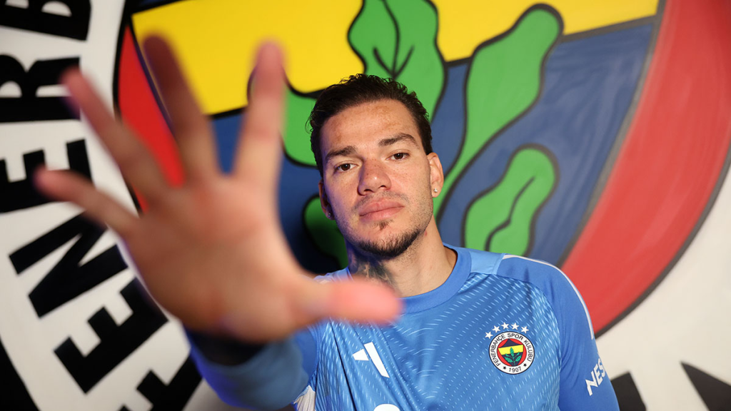 Ederson’s performances in a Fenerbahce shirt have drawn attention, while speculation over a potential summer exit continues to grow.