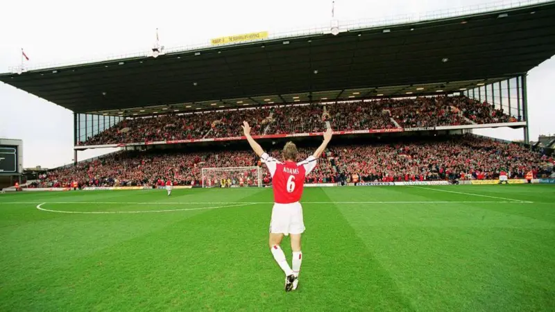 Tony Adams won league titles in 1989, 1991, 1998 and 2002 with Arsenal
